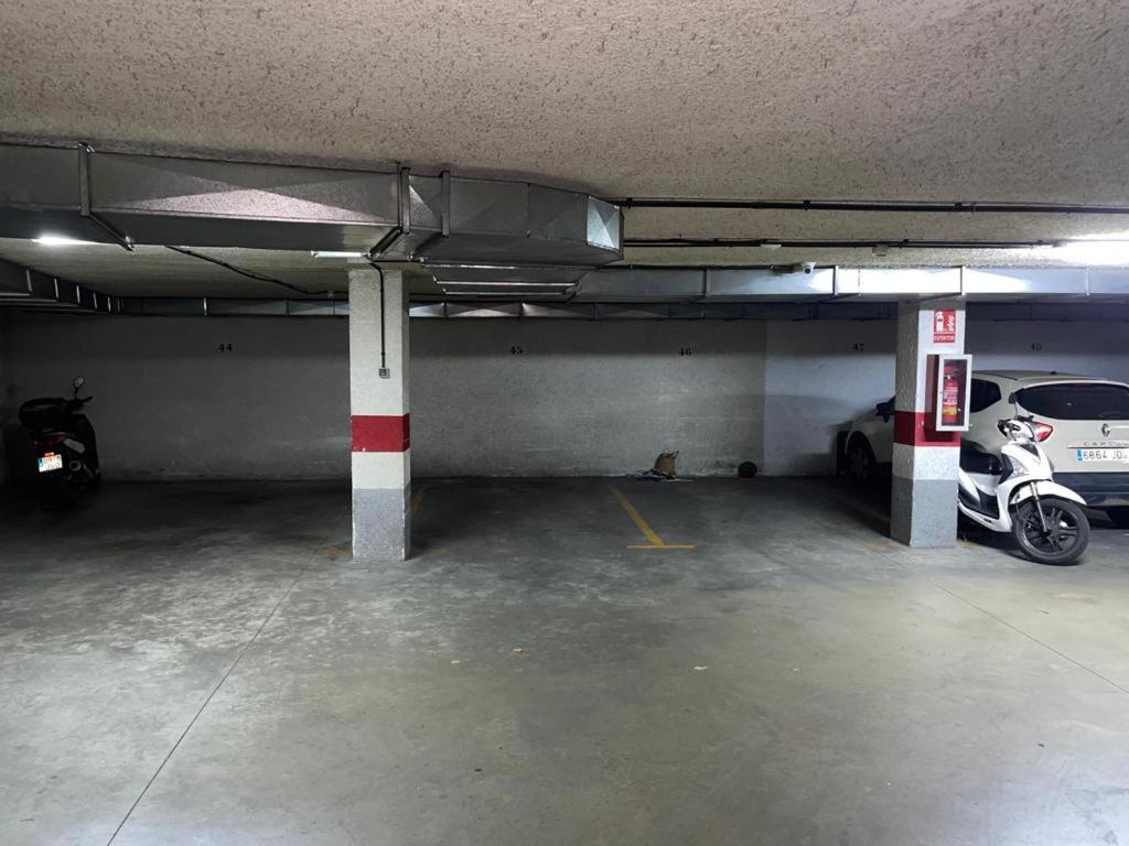 Gran Apartamento Con Parking Gratis Centro De 말라가 외부 사진